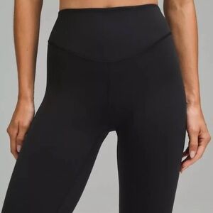 Lululemon Wunder Under SmoothCover 25” high rise